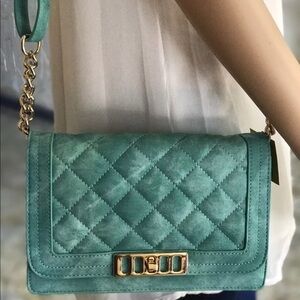 Women’s Chaessa crossbody from Mix No. 6!